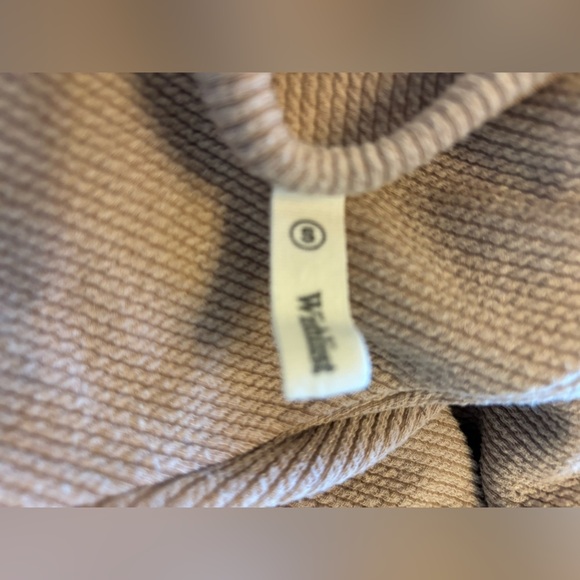 Wishlist Women’s Beige Knit 2 Piece T Shirt Shorts Matching Set Sz S - Picture 3 of 3